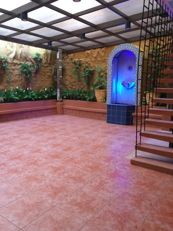 レガスピ Casa Roces Bed & Breakfast エクステリア 写真