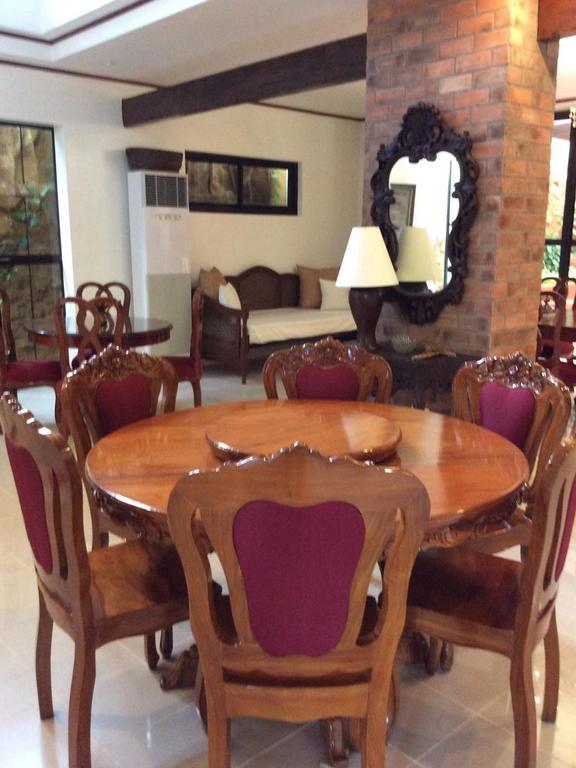 レガスピ Casa Roces Bed & Breakfast エクステリア 写真